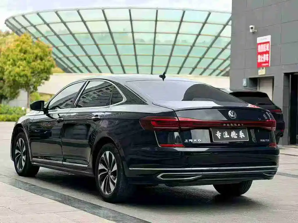 Volkswagen Passat 2021 — фото 9