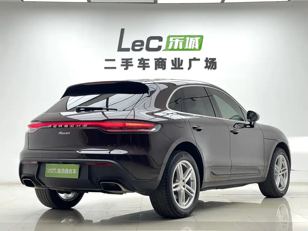 Porsche Macan 2023 — фото 20