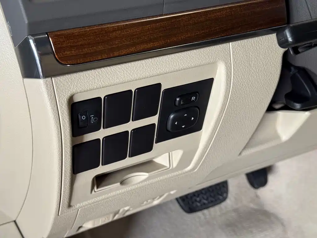 Toyota Land Cruiser 2018 — фото 8