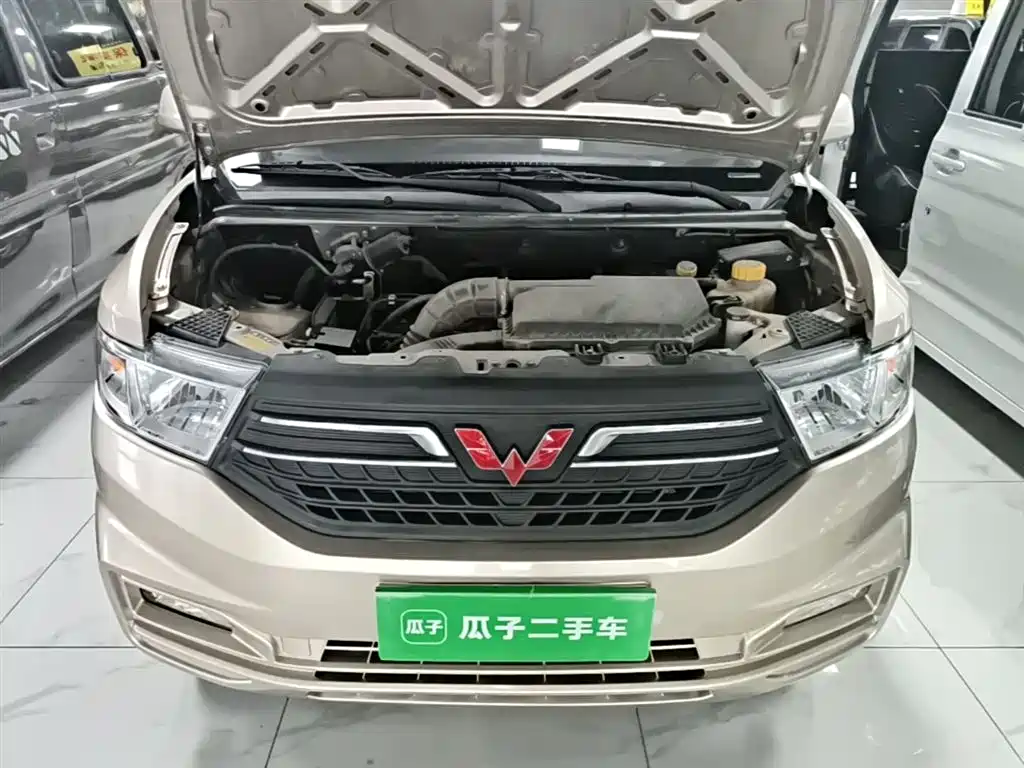 Wuling Hongguang V 2021 — фото 20