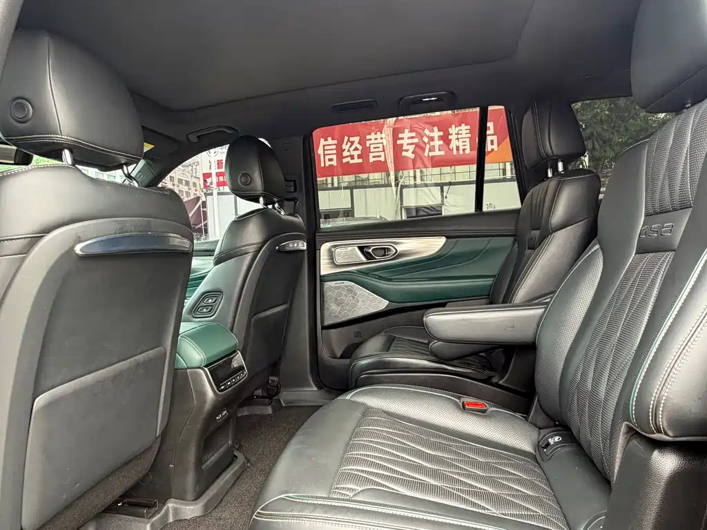 GAC Motor Trumpchi GS8 2022 — фото 8