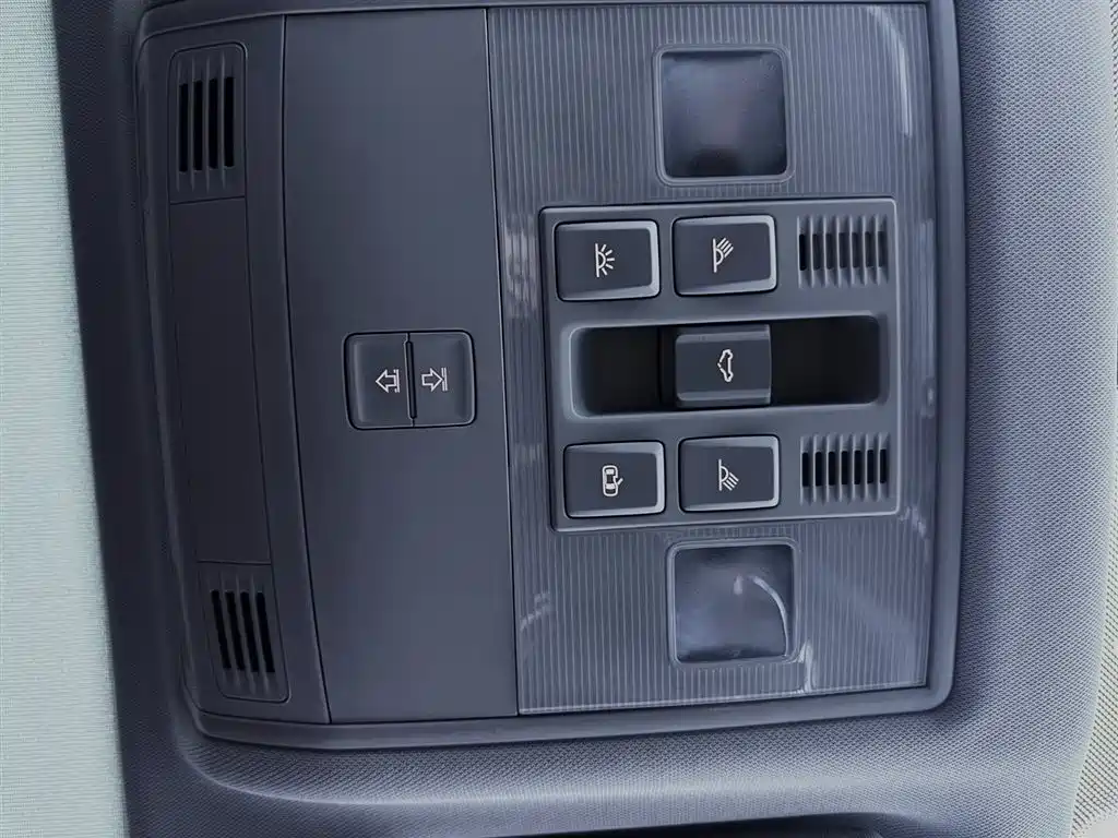 Skoda Karoq 2024 — фото 20