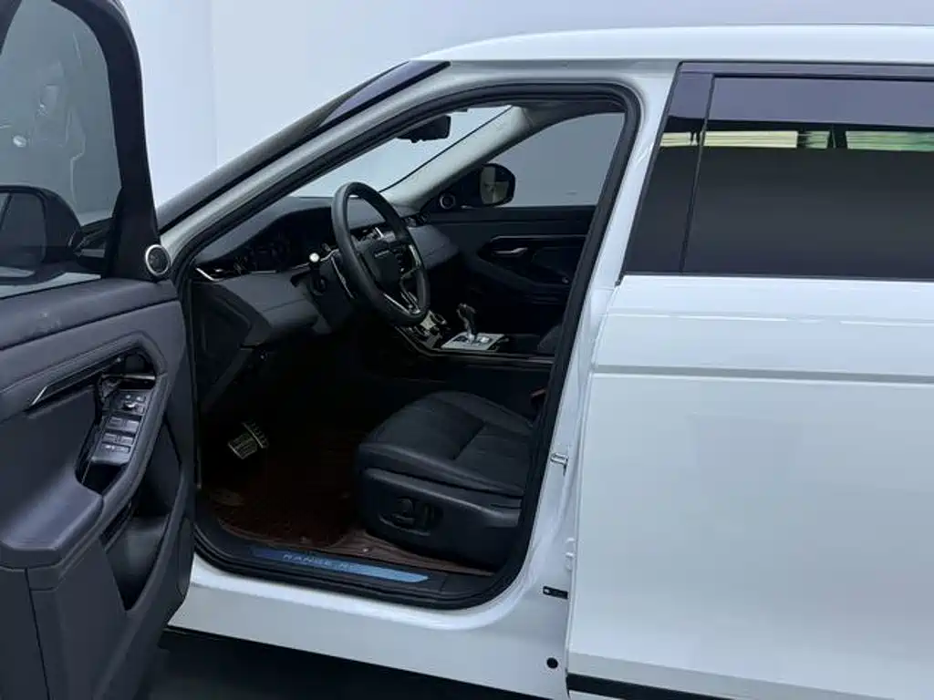 Land Rover Evoque 2023 — фото 8