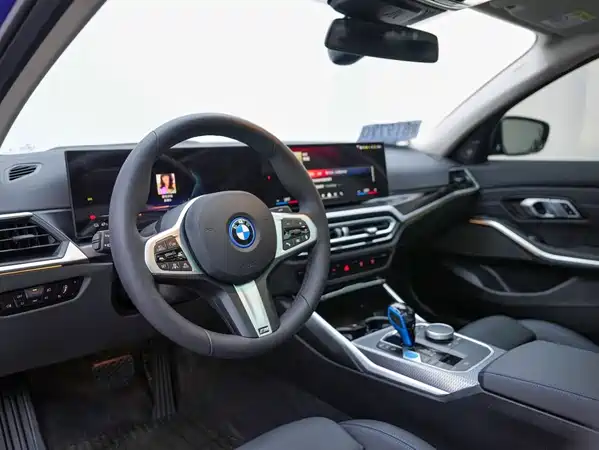 BMW i3 2024