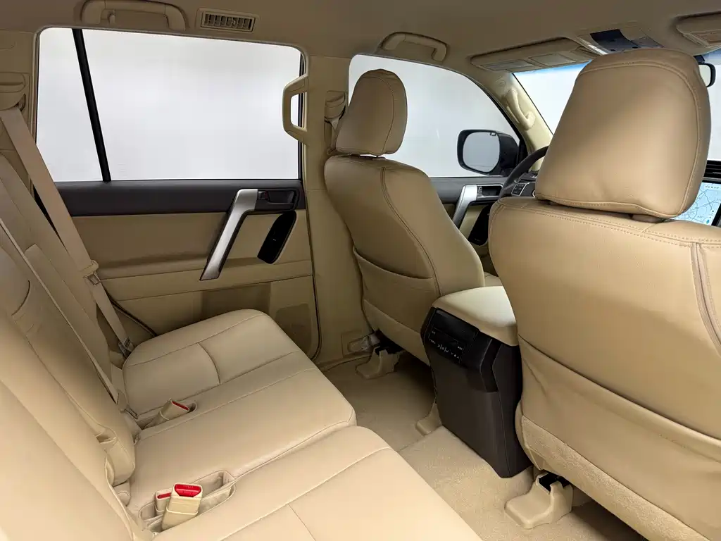 Toyota Prado 2015 — фото 15