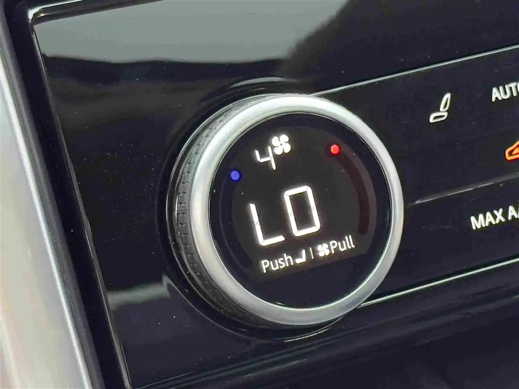 Land Rover Discovery 2024 — фото 15