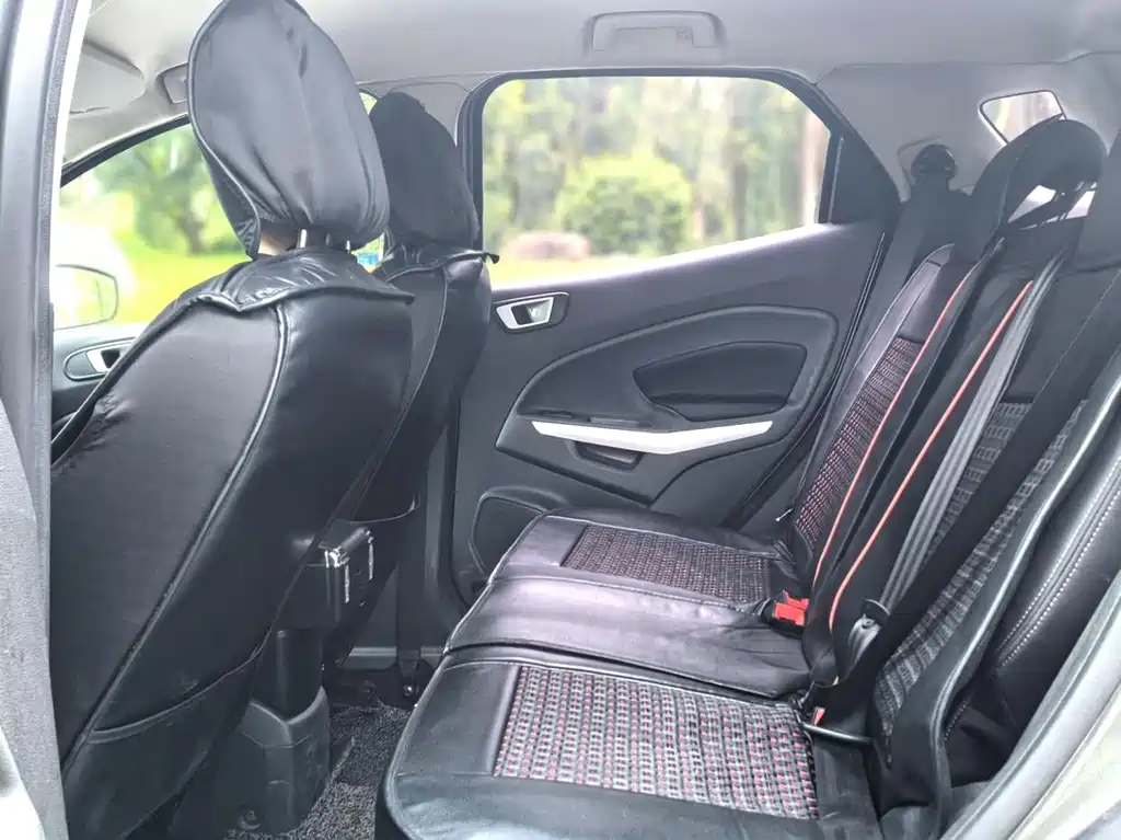 Ford EcoSport 2013 — фото 12