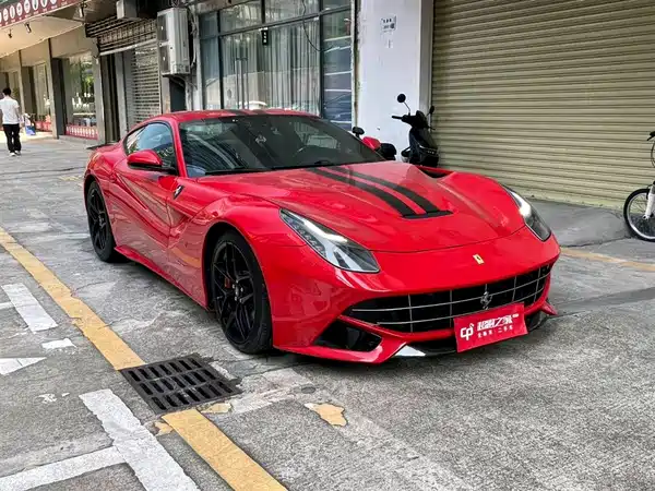 Ferrari F12berlinetta 2013