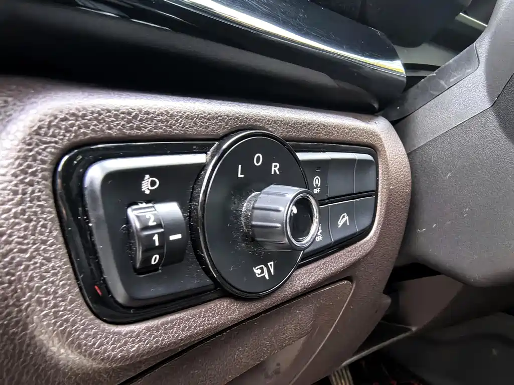 GAC Trumpchi GS4 2015 — фото 21