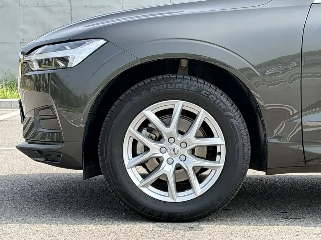 Volvo XC60 2019 — фото 17