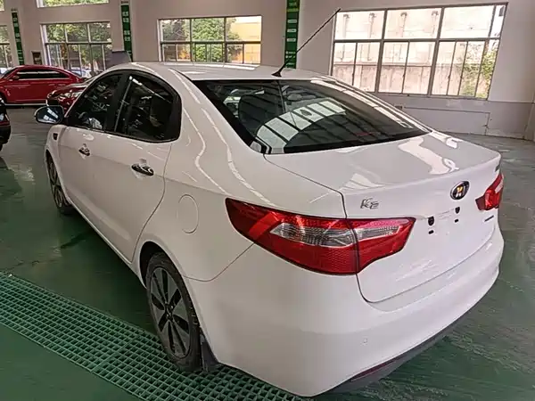 Kia K2 2012