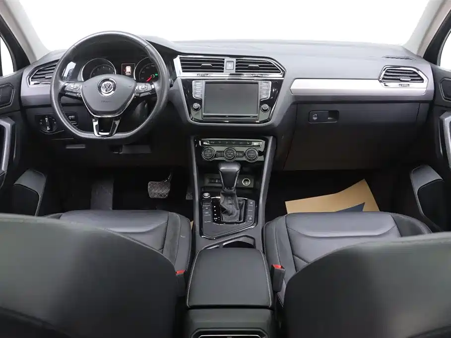 Volkswagen Tiguan L 2018 — фото 23