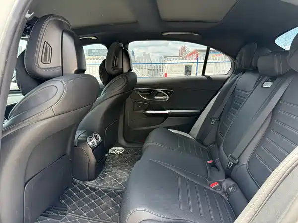 Mercedes-Benz C-Class 2025