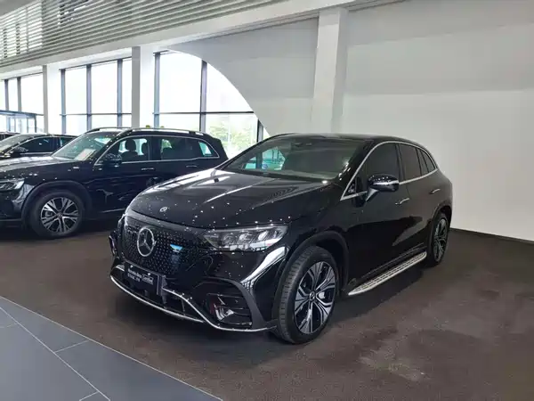Mercedes-Benz EQE SUV 2025