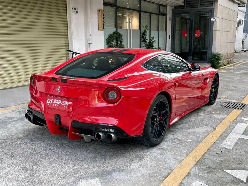 Ferrari F12berlinetta 2013 — фото 10