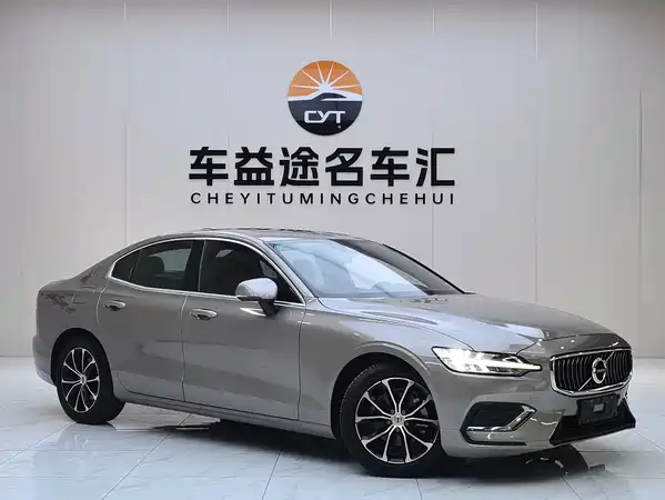 Volvo S60 2022