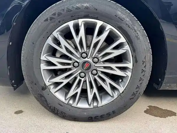 Hongqi H5 2025