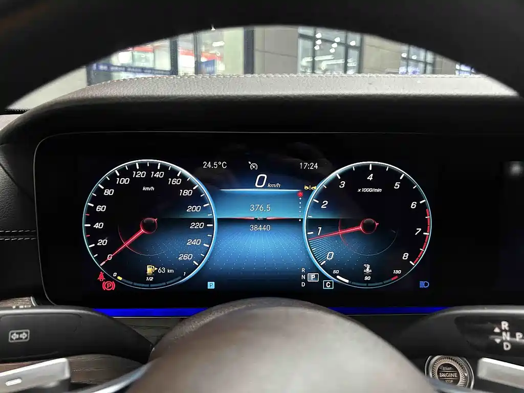 Mercedes-Benz E-Class 2022 — фото 11