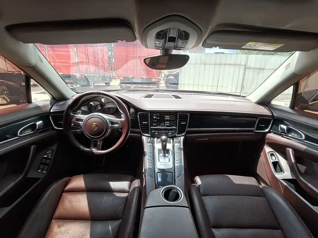 Porsche Panamera 2016 — фото 13
