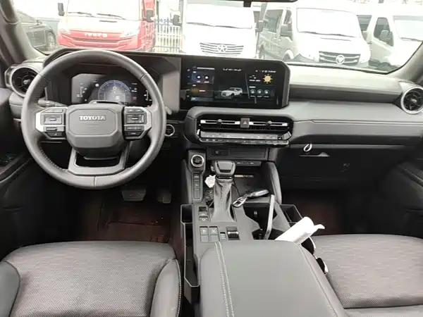 Toyota Prado 2024