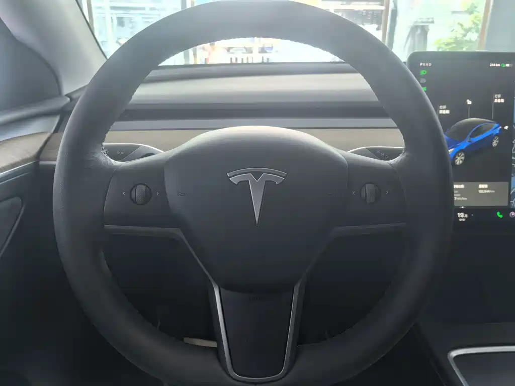 Tesla Model Y 2021 — фото 14