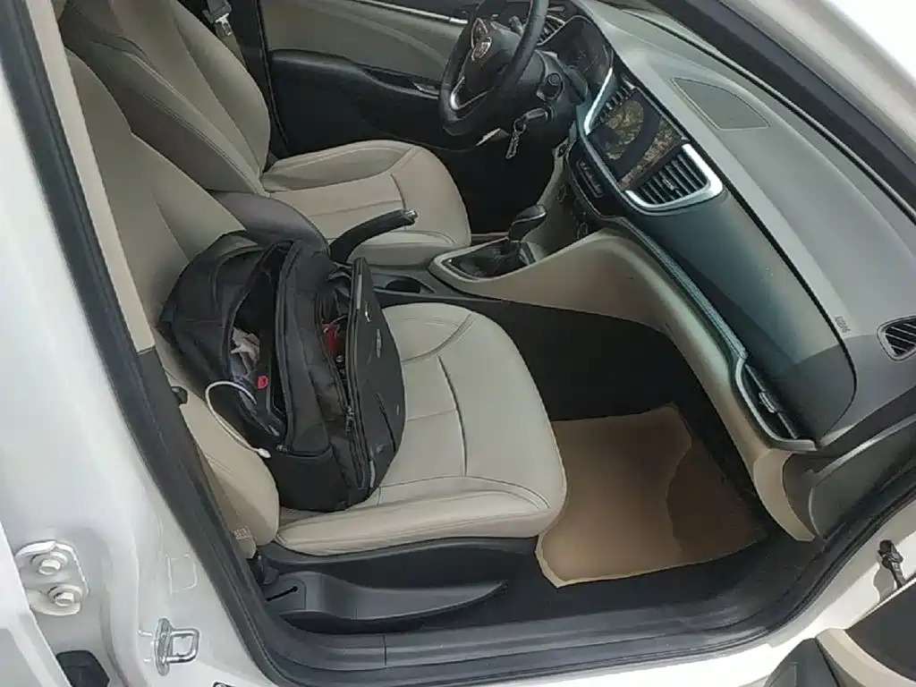 Buick Excelle 2017 — фото 25