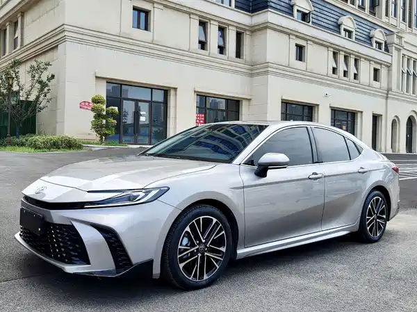 Toyota Camry 2025