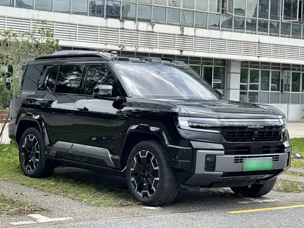 Fangchengbao Leopard 8 2025