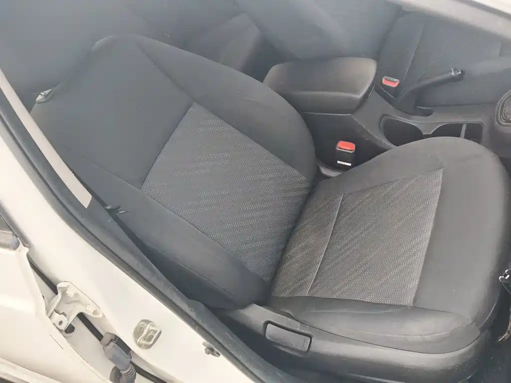 Kia Forte 2018 — фото 20