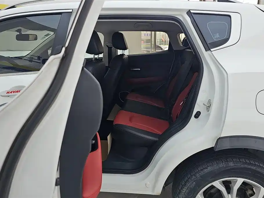 Haval H2s 2018 — фото 11