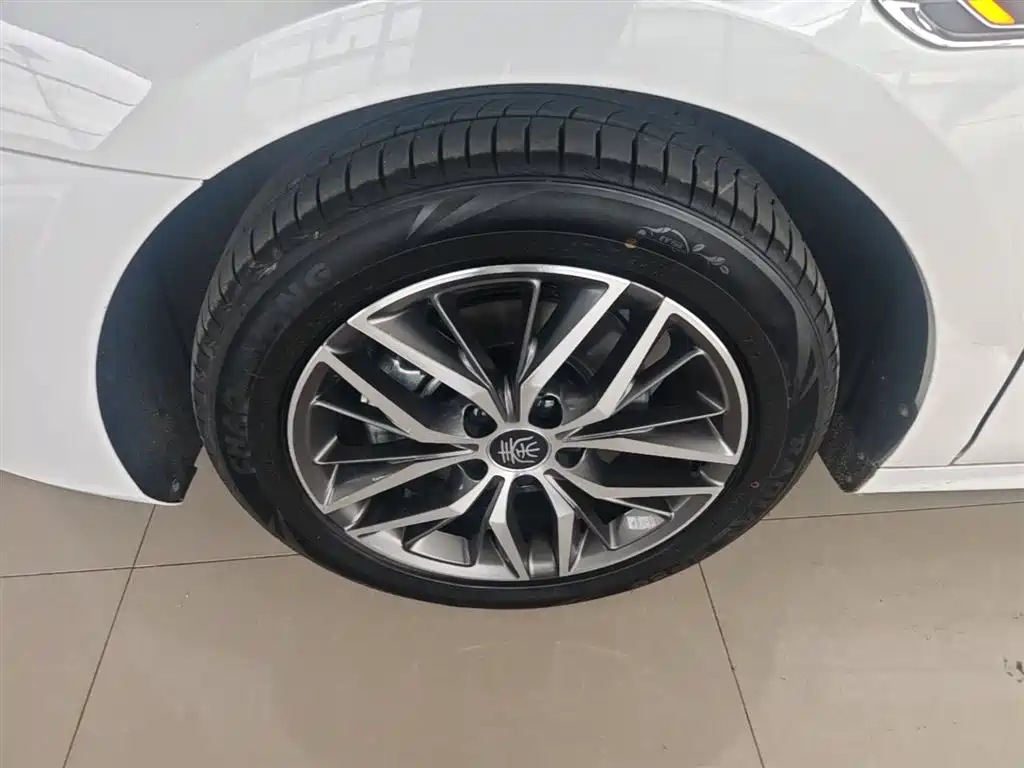 BYD Qin PLUS 2022 — фото 25