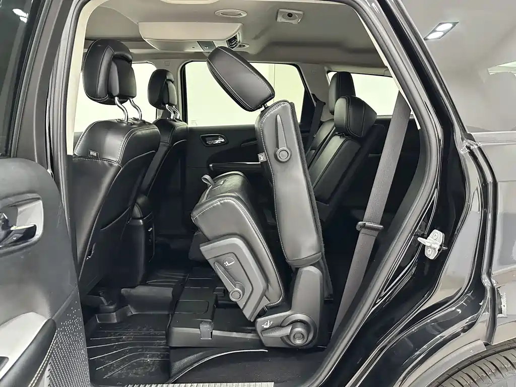 Dodge Journey 2016 — фото 7