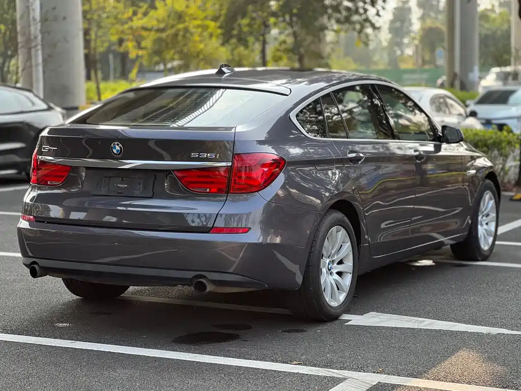 BMW 5 Series GT 2013 — фото 7