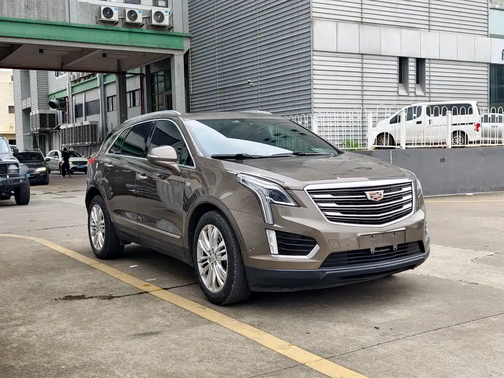 Cadillac XT5 2017 — фото 3