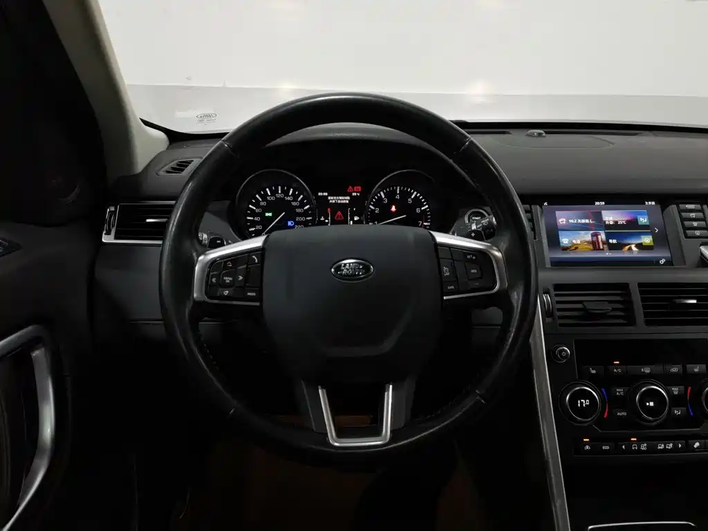 Land Rover Discovery Sport 2016 — фото 11