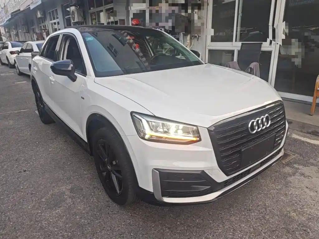 Audi Q2L 2020
