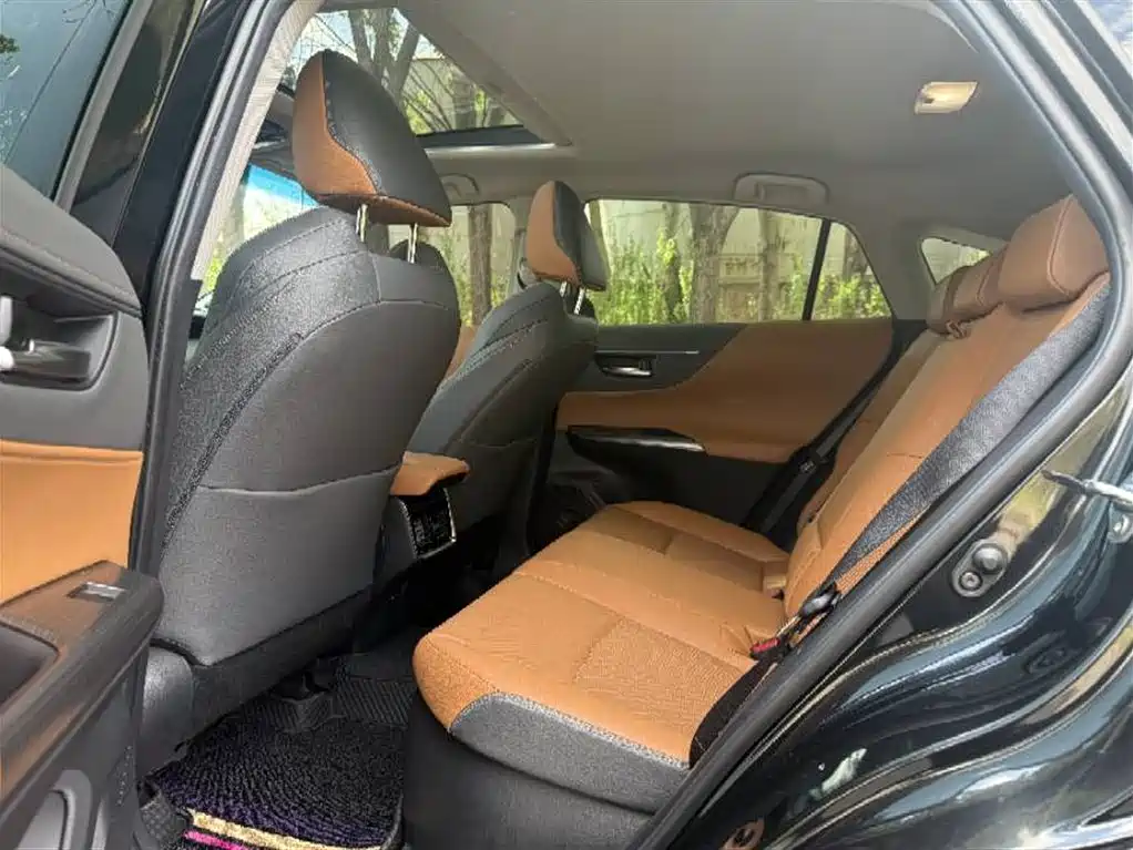 Toyota Venza 2023