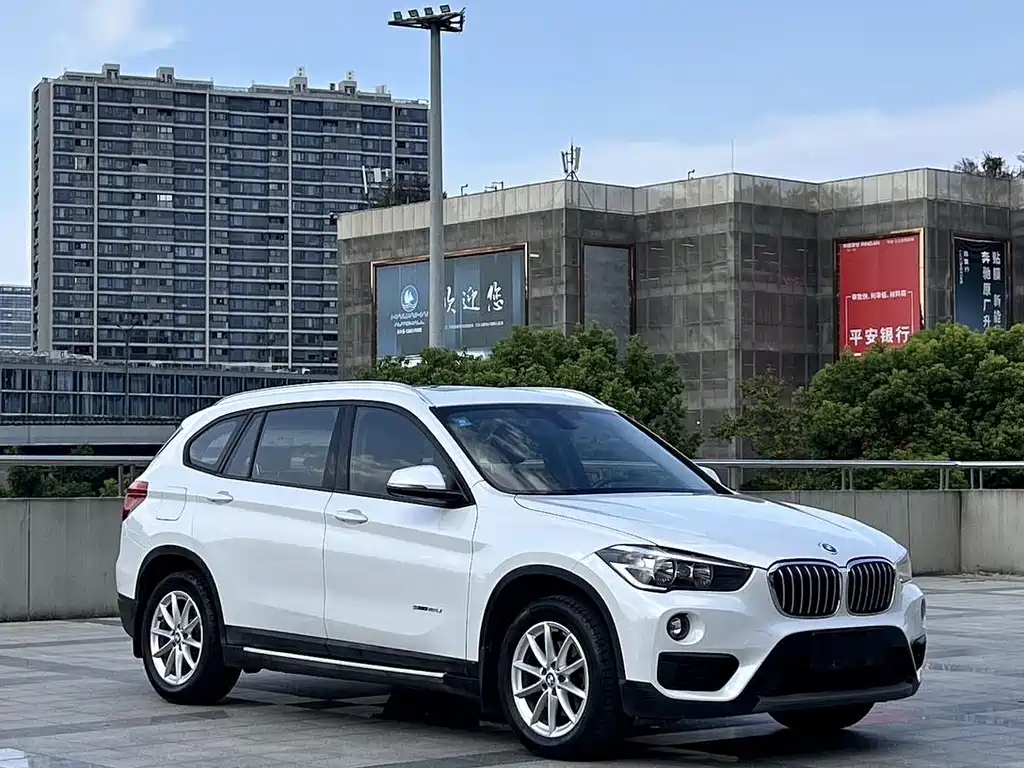 BMW X1 2018 — фото 12