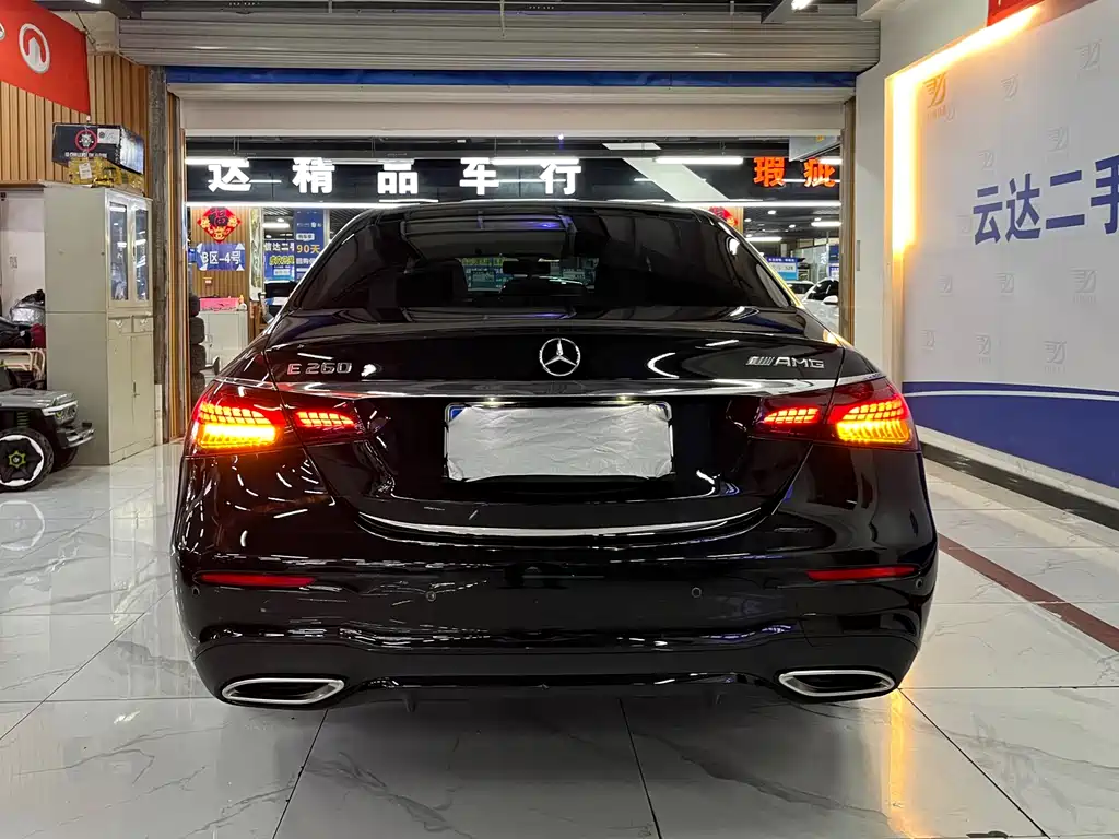 Mercedes-Benz E-Class 2022 — фото 4