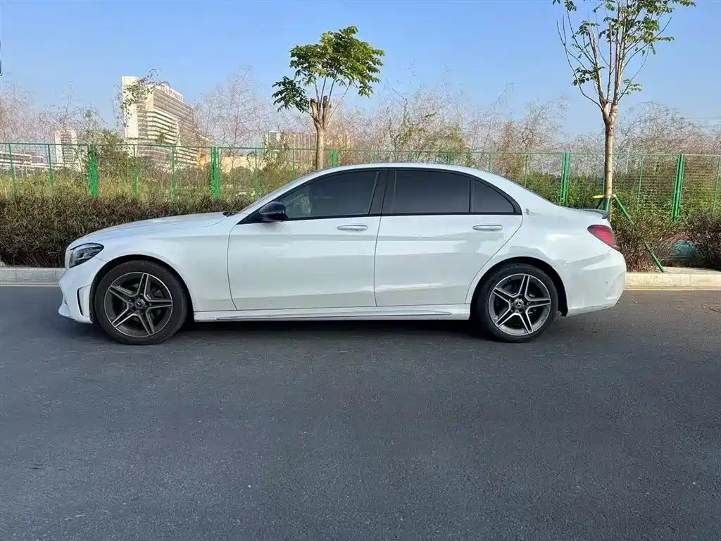 Mercedes-Benz C-Class 2021 — фото 3