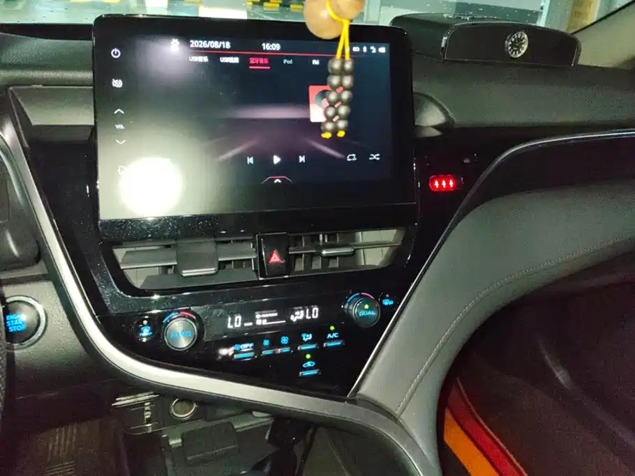 Toyota Camry 2021 — фото 13