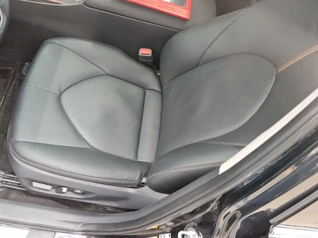 Toyota Camry 2018 — фото 15