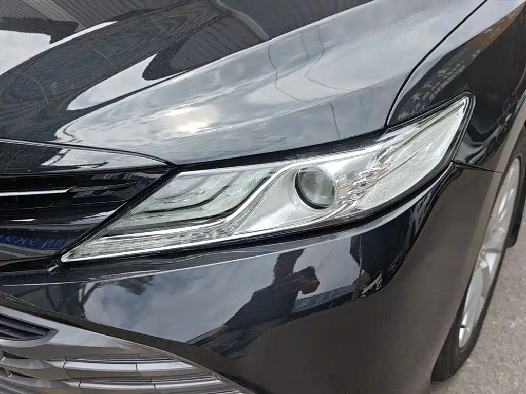 Toyota Camry 2018 — фото 24