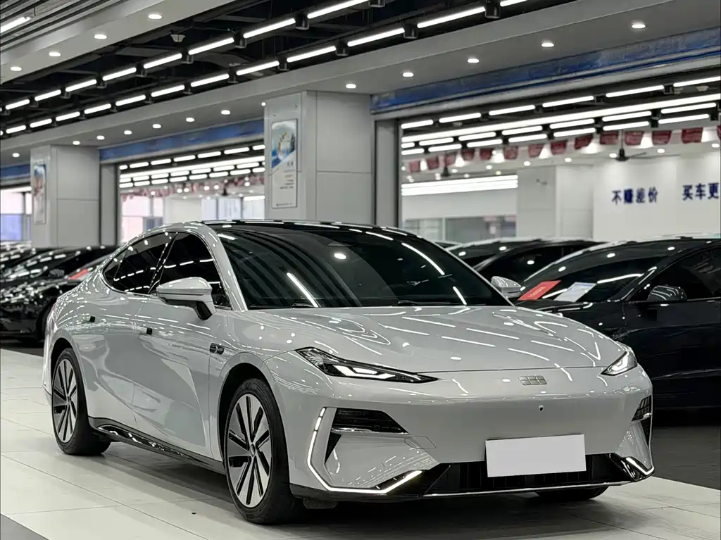 Geely Galaxy E8 2024 — фото 3