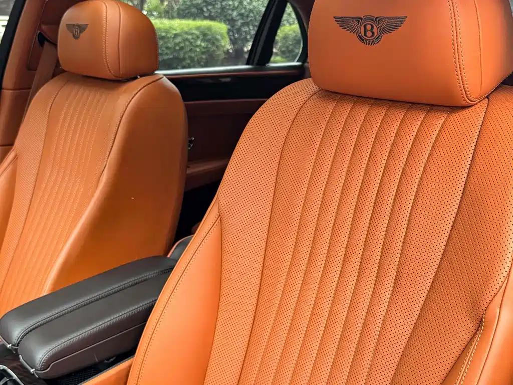 Bentley Flying Spur 2018 — фото 22