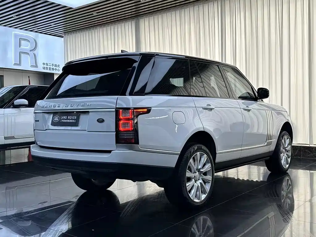 Land Rover Range Rover 2017 — фото 11