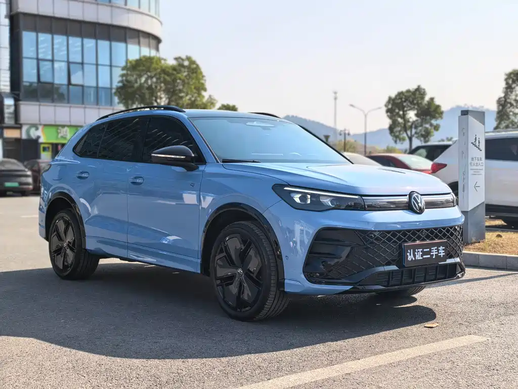 Volkswagen Tiguan L 2025