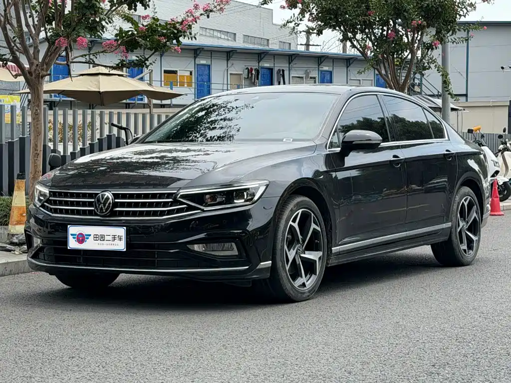 Volkswagen Magotan 2025