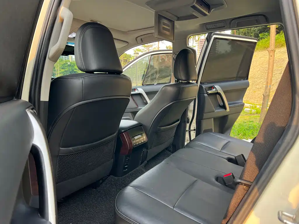 Toyota Prado 2017 — фото 13