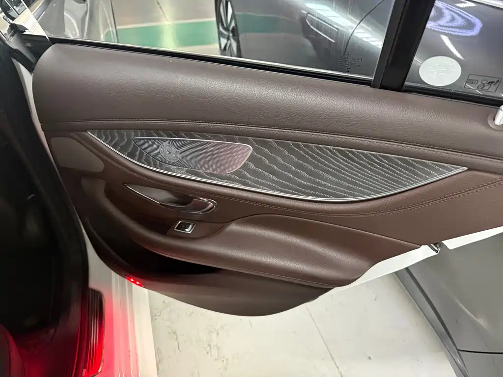 Mercedes-Benz CLS 2020 — фото 10